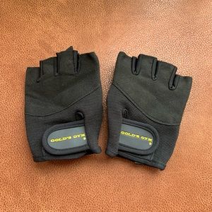 Golds gym lifting gloves